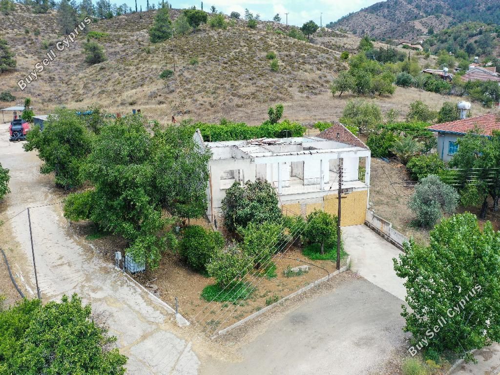 Property photo 2 of 14