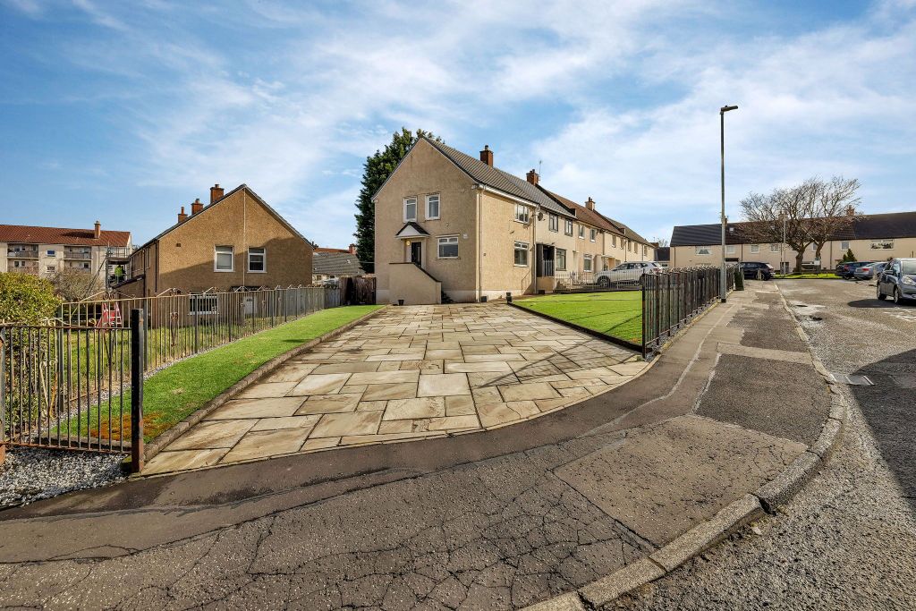 Property photo 2 of 38