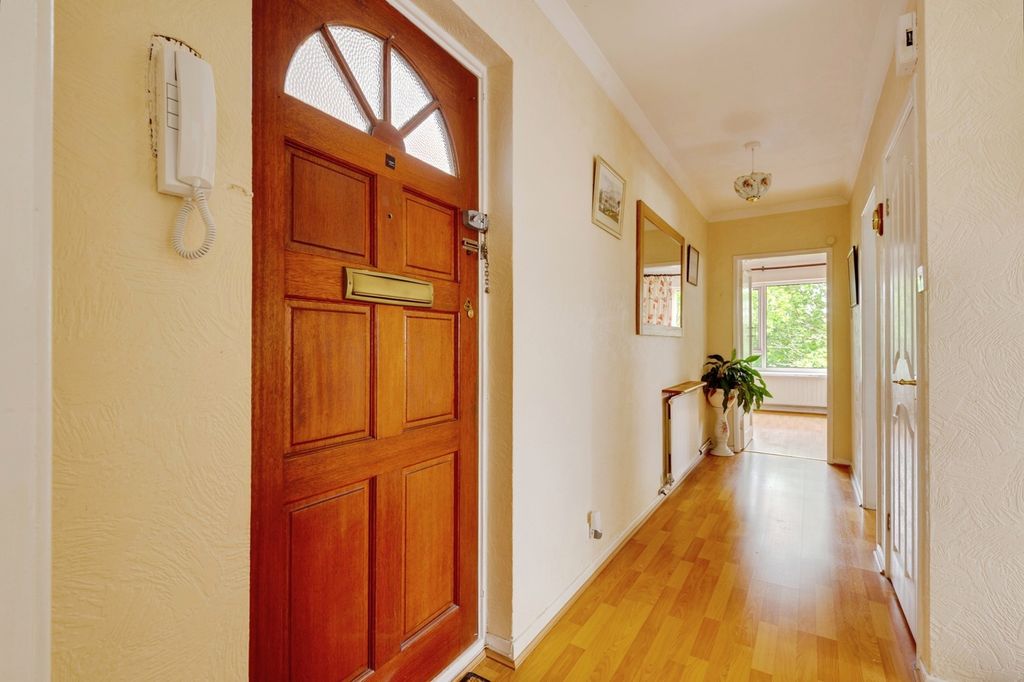 Property photo 3 of 12 Pbox-Img.Jpg