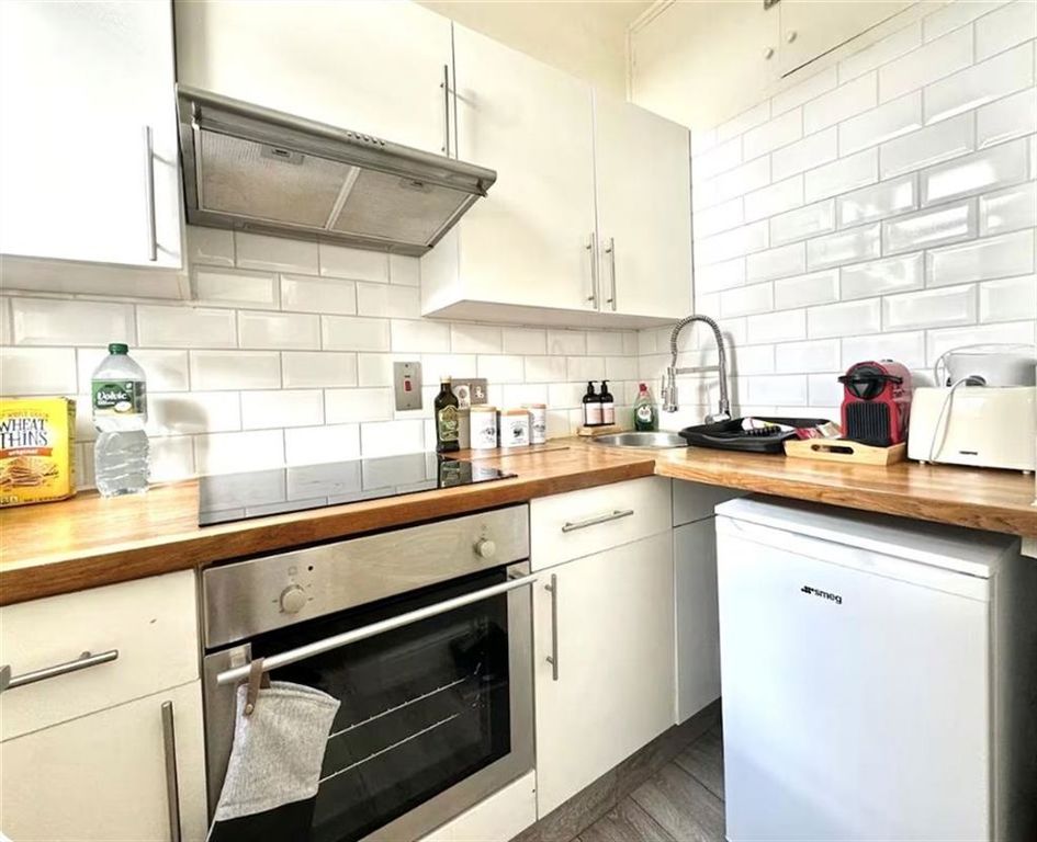 Property photo 3 of 5