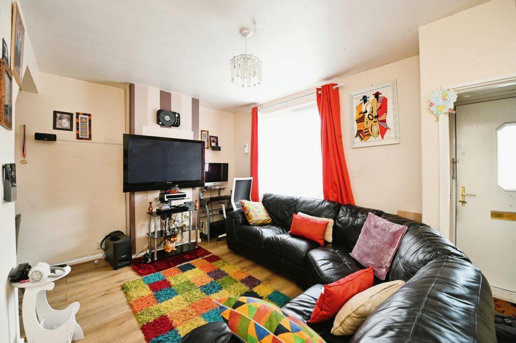 Property photo 3 of 10