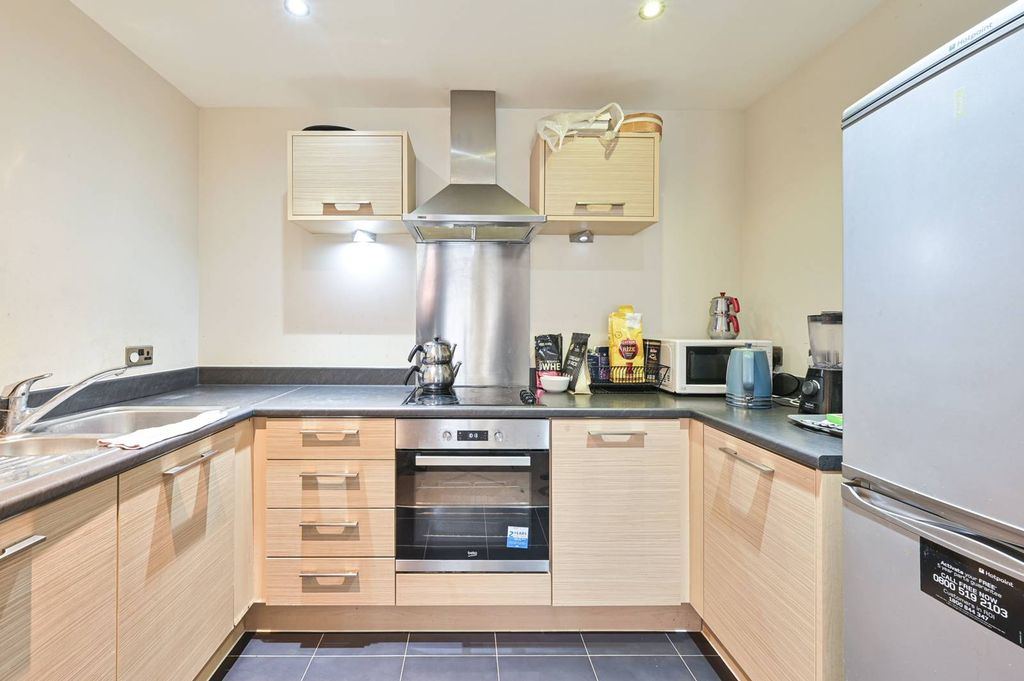 Property photo 1 of 9