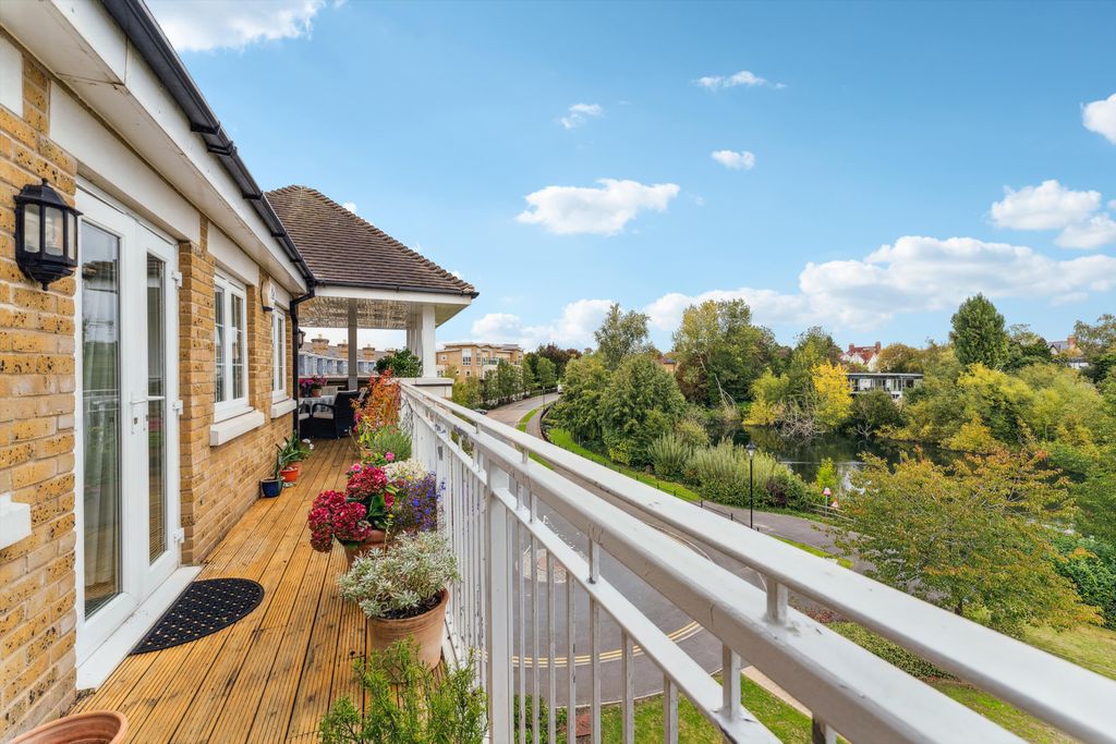 Property photo 1 of 20 Image