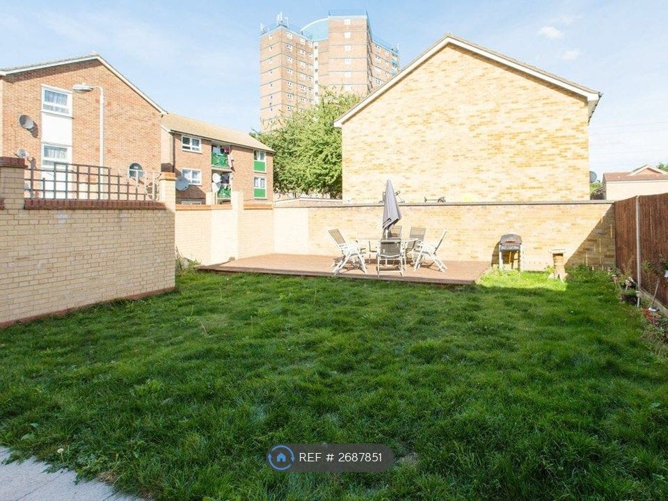 Property photo 3 of 12