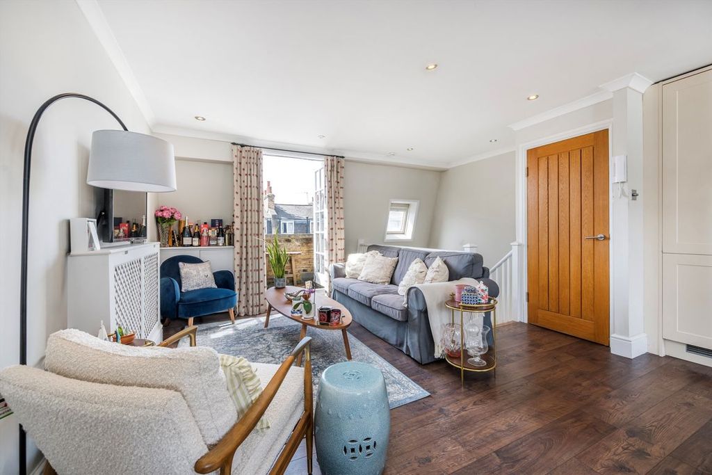 Property photo 2 of 7