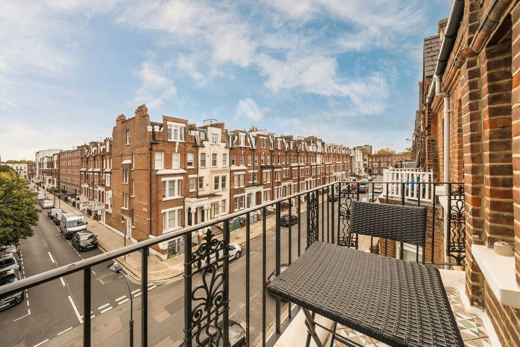 Property photo 3 of 8