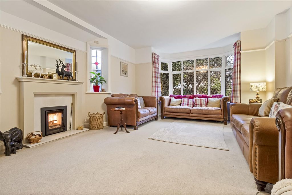 Property photo 2 of 29 8 West Park Lane-010.Jpg