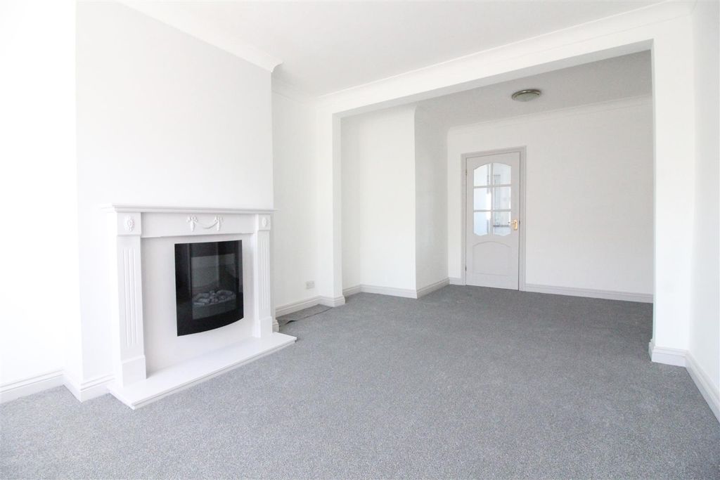 Property photo 2 of 10 Img_9934.Jpg