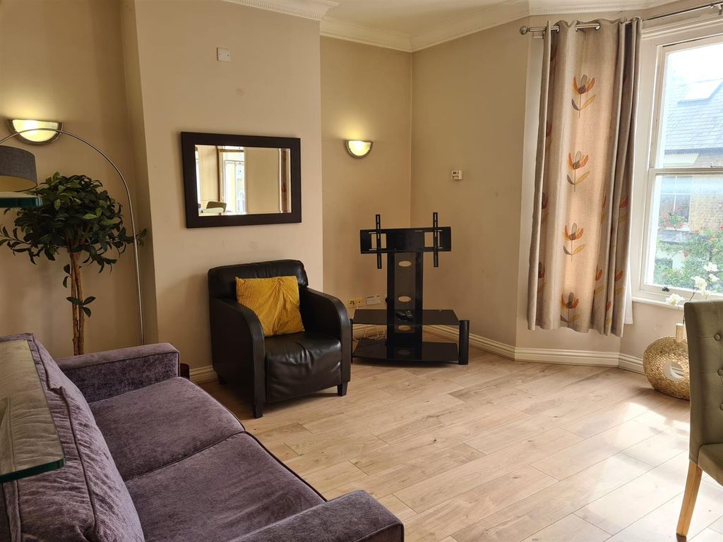 Property photo 3 of 8 30971d7c-0588-4650-9148-3A74A05E1A25.Jpg