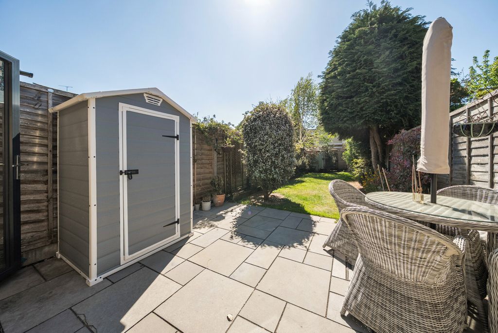 Property photo 2 of 17 1447289-20-69Ea1A...