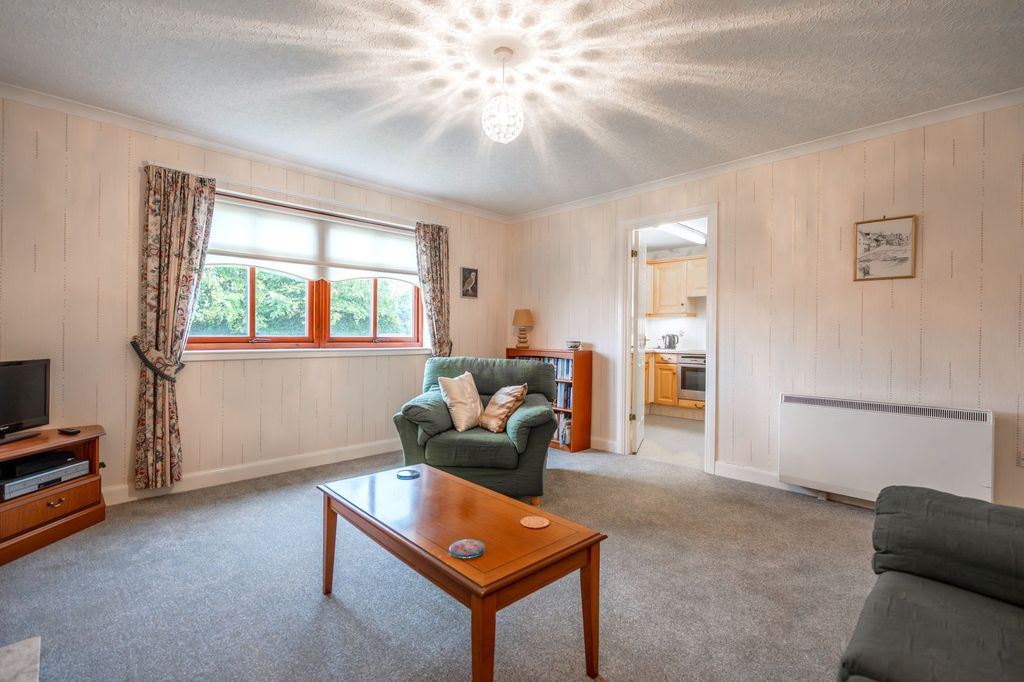 Property photo 3 of 9