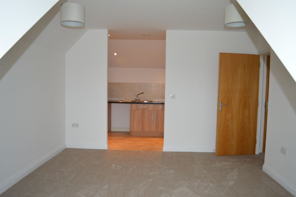 Property photo 3 of 11 Image