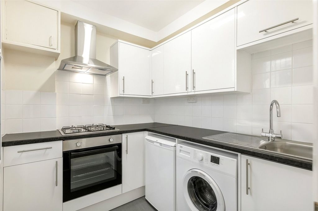 Property photo 2 of 6