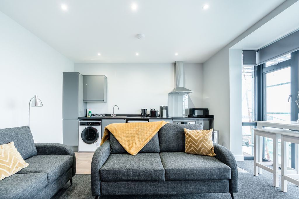 Property photo 2 of 10 Living Room