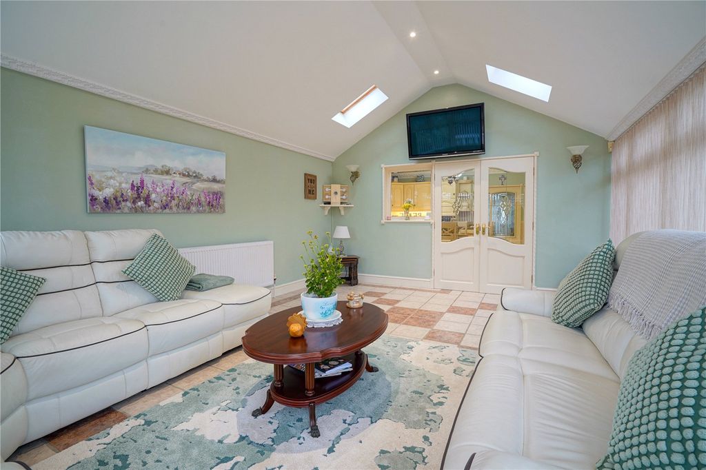 Property photo 3 of 22 Picture No. 08