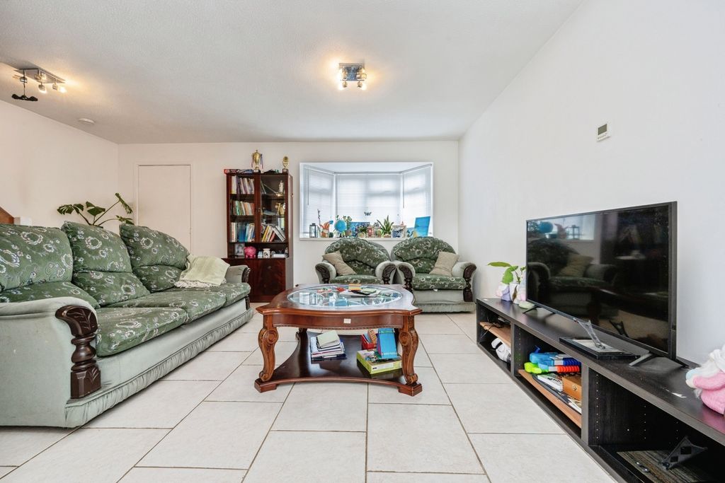 Property photo 2 of 19 Pbox-Img.Jpg