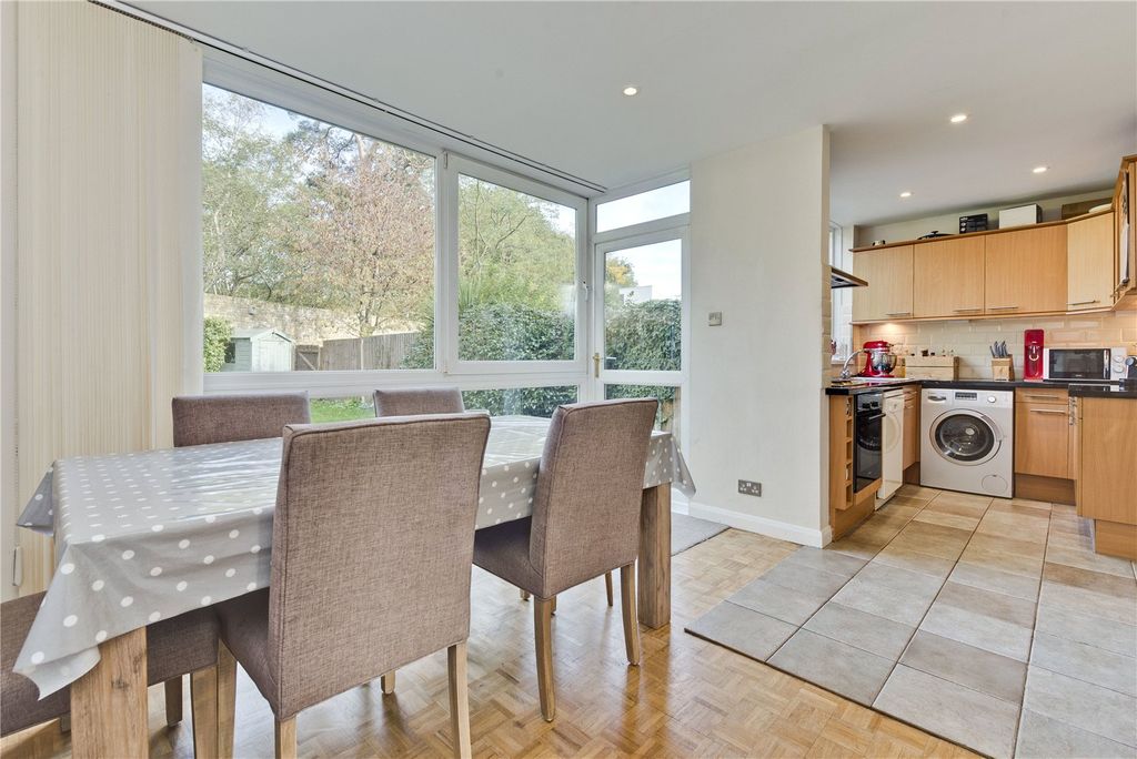 Property photo 3 of 6 Kitchen/Dining Room