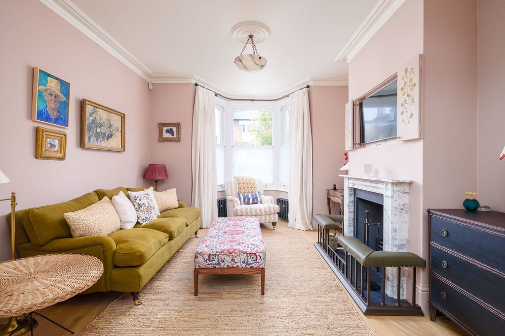 Property photo 3 of 19 Photo 1