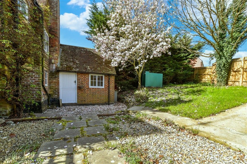 Property photo 2 of 18 Patio / Decking