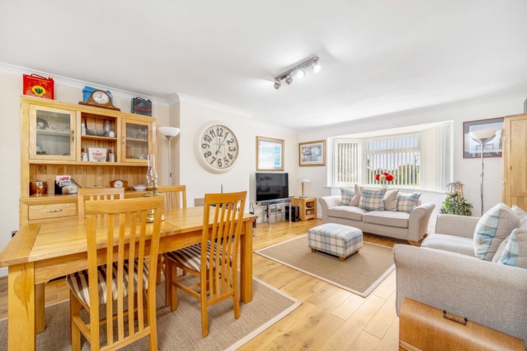 Property photo 2 of 30 The Pantiles (Wrangle)-17