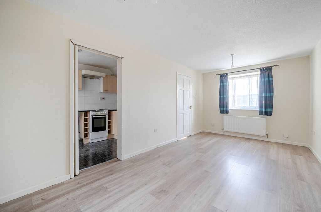 Property photo 3 of 18 1430579-9-69Bc031...