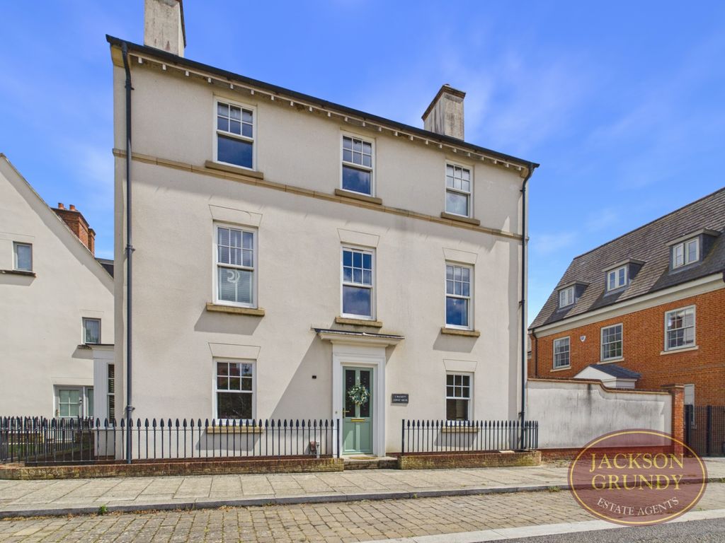 Property photo 1 of 18 Bassett Lowke Drive