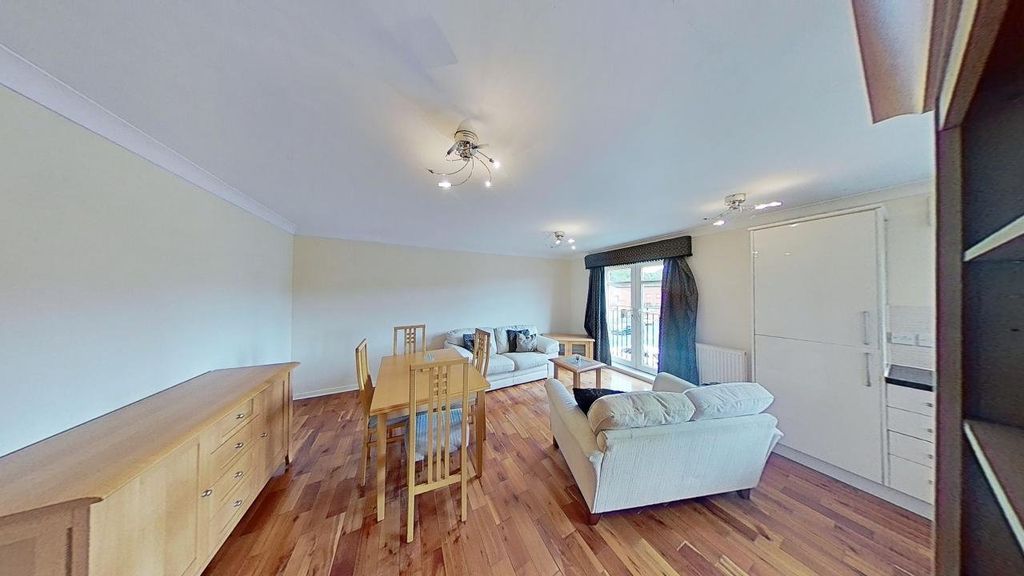 Property photo 3 of 11 Photo 3