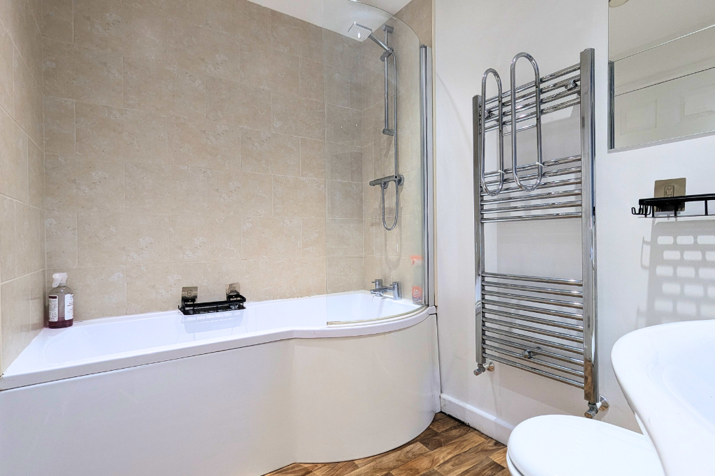 Property photo 3 of 21