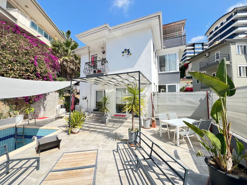 Property photo 1 of 24 Stunning Fully Furnished Property For Sale In Alanya - A Beautiful Property With Sunny Exterior