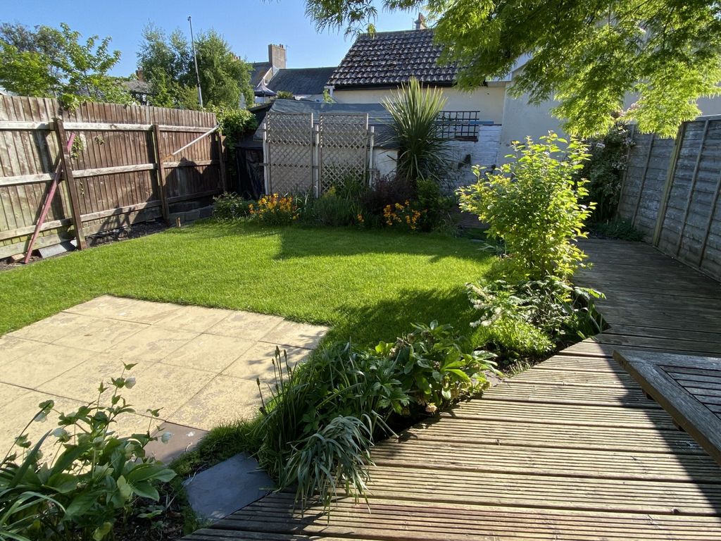 Property photo 2 of 12 Photo 11