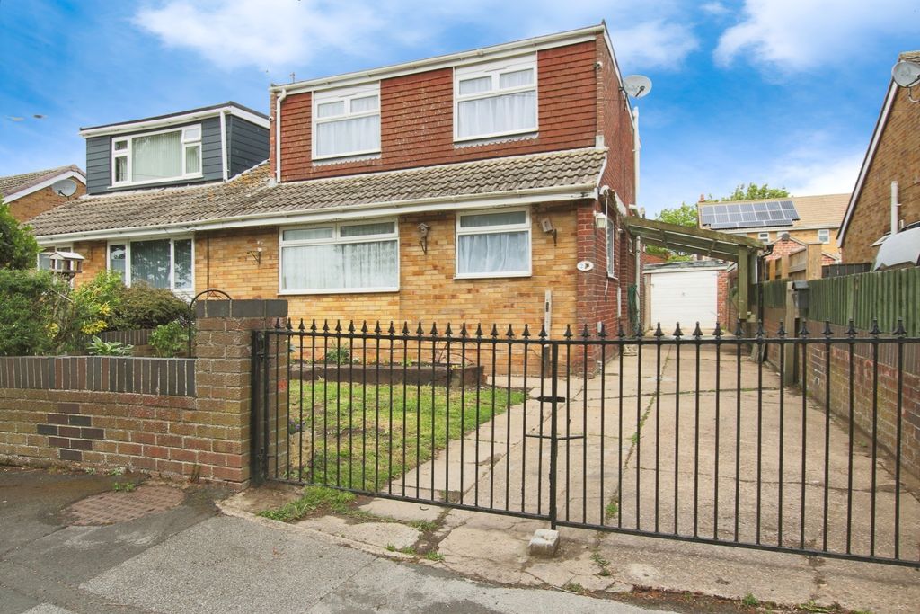 Property photo 1 of 10 4160563