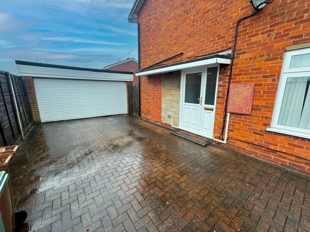 Property photo 2 of 25