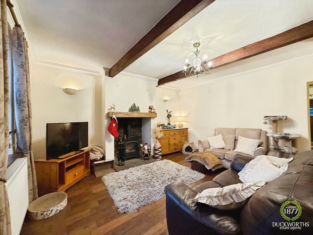 Property photo 3 of 25