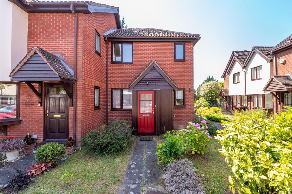 Property photo 1 of 12