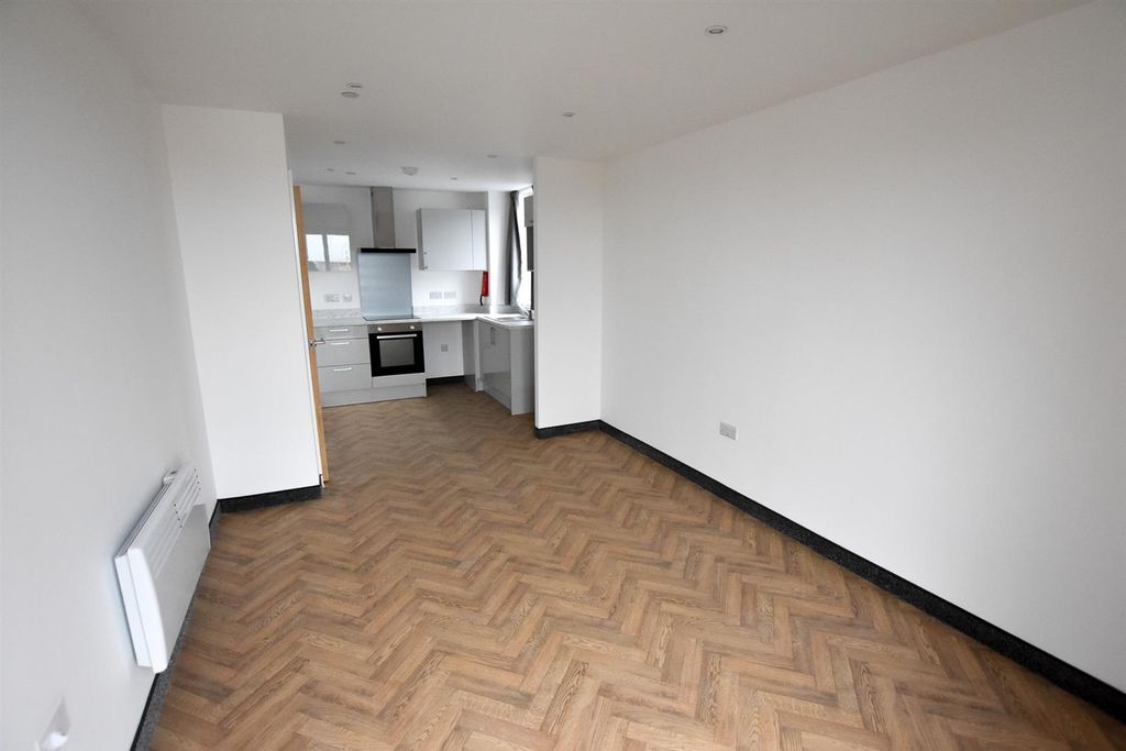 Property photo 1 of 12 Lounge/Diner