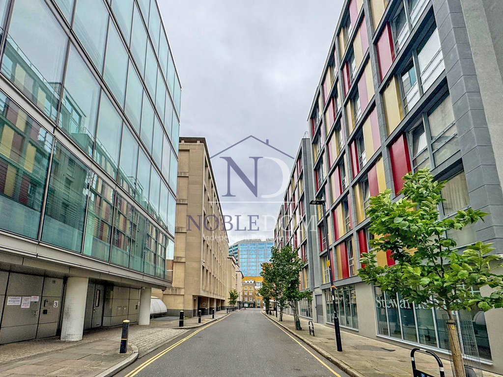 Property photo 1 of 6 One-Bedroom Apartment In Lamb's Passage, Moorgate, Ec1Y