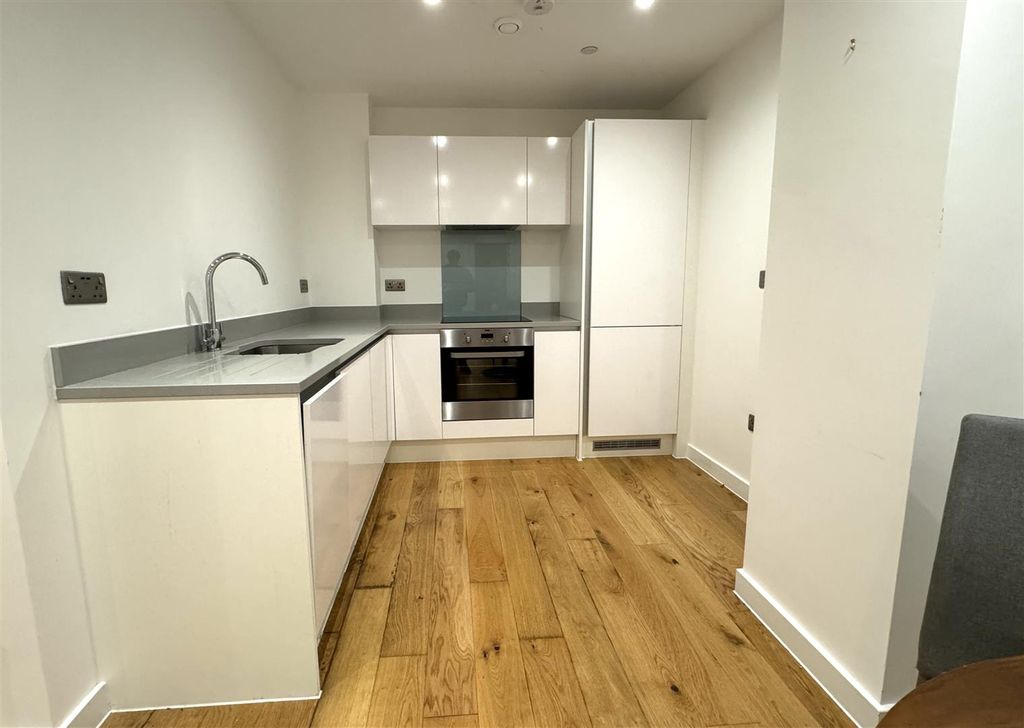 Property photo 2 of 8 Kitchen Pic 2.Jpeg