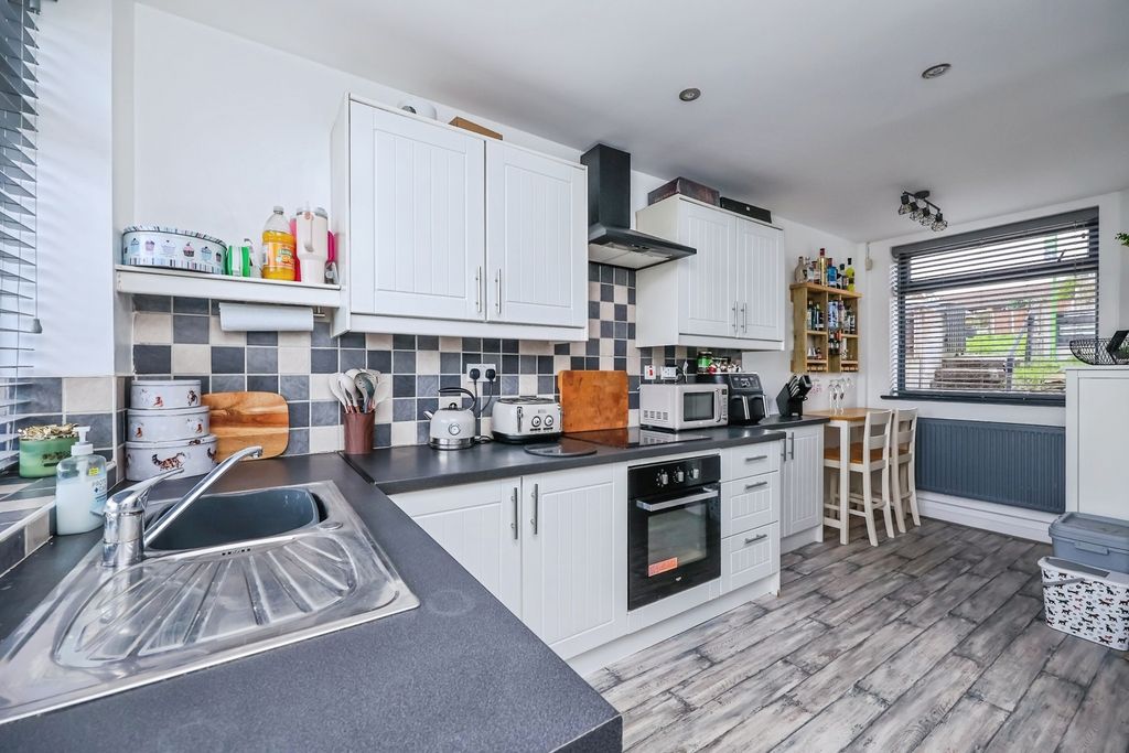 Property photo 3 of 20 Photo