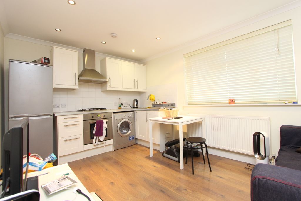 Property photo 2 of 3