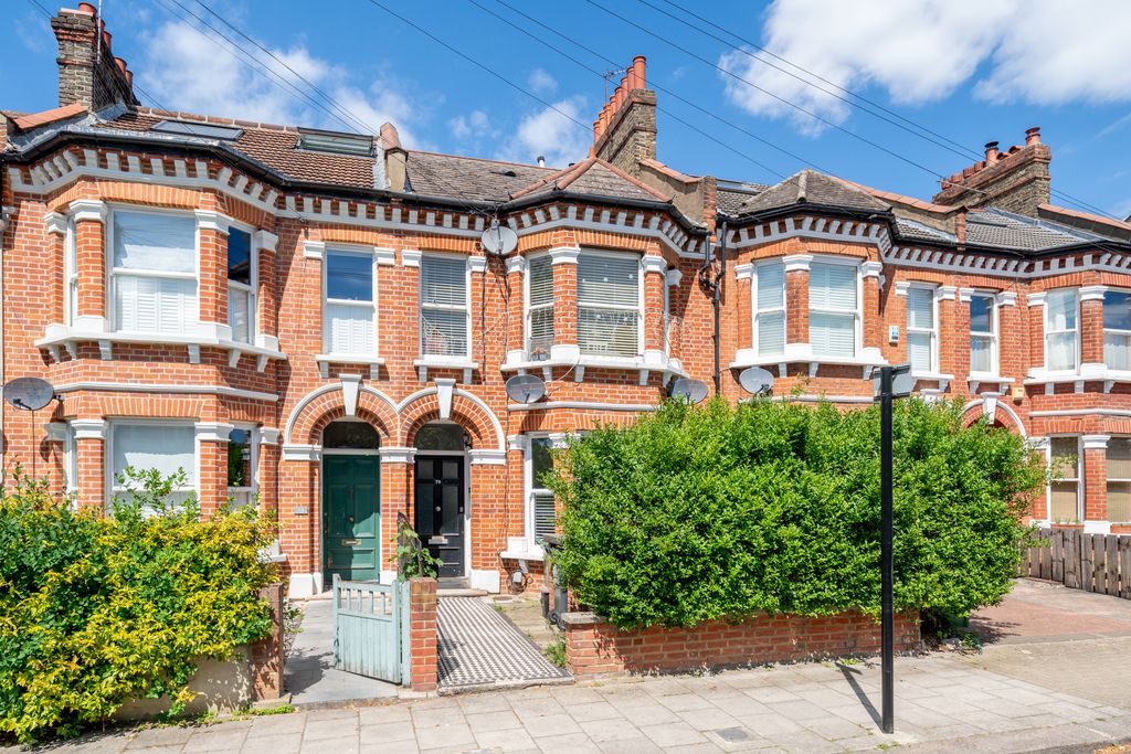 Property photo 1 of 11