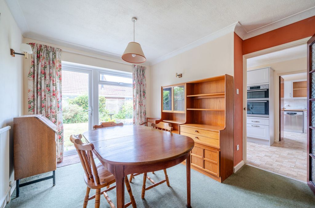 Property photo 3 of 14 1315450-14-685c09...
