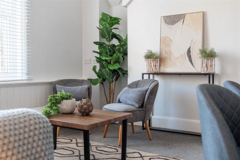 Property photo 2 of 15 Living Room-6.Jpg