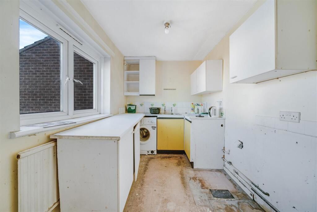 Property photo 3 of 9