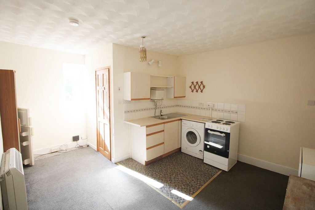 Property photo 2 of 3 Kitchen.Jpg