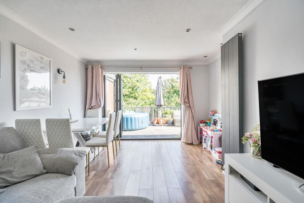 Property photo 3 of 20 Living Room