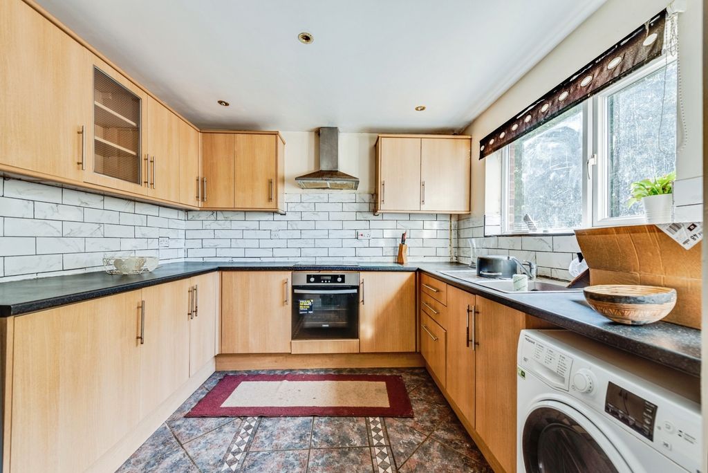 Property photo 3 of 13 Pbox-Img.Jpg
