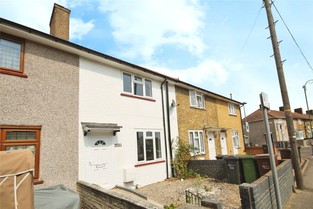 Property photo 1 of 8 External