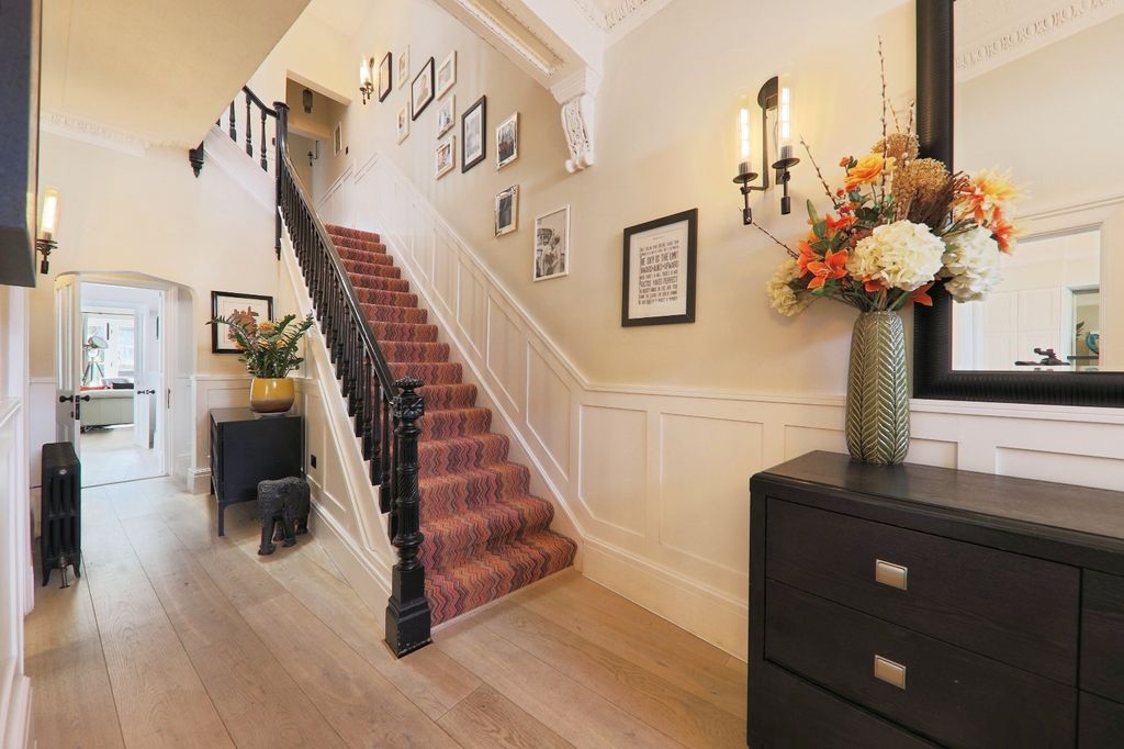 Property photo 3 of 25 4521349