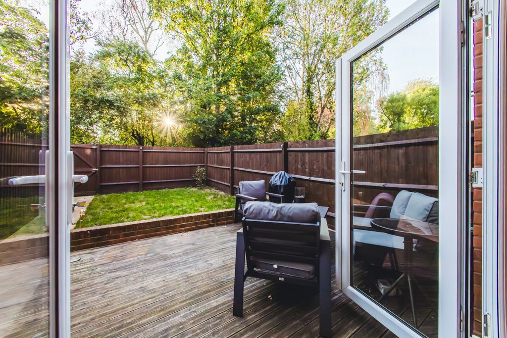 Property photo 2 of 31 4559862