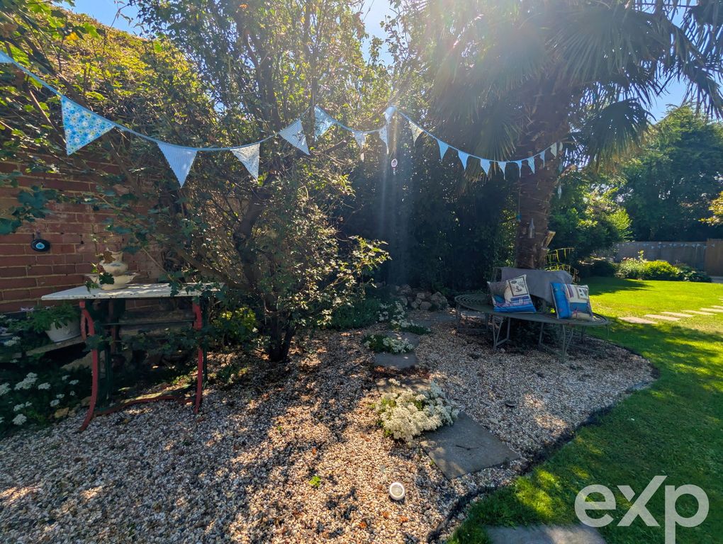 Property photo 3 of 28